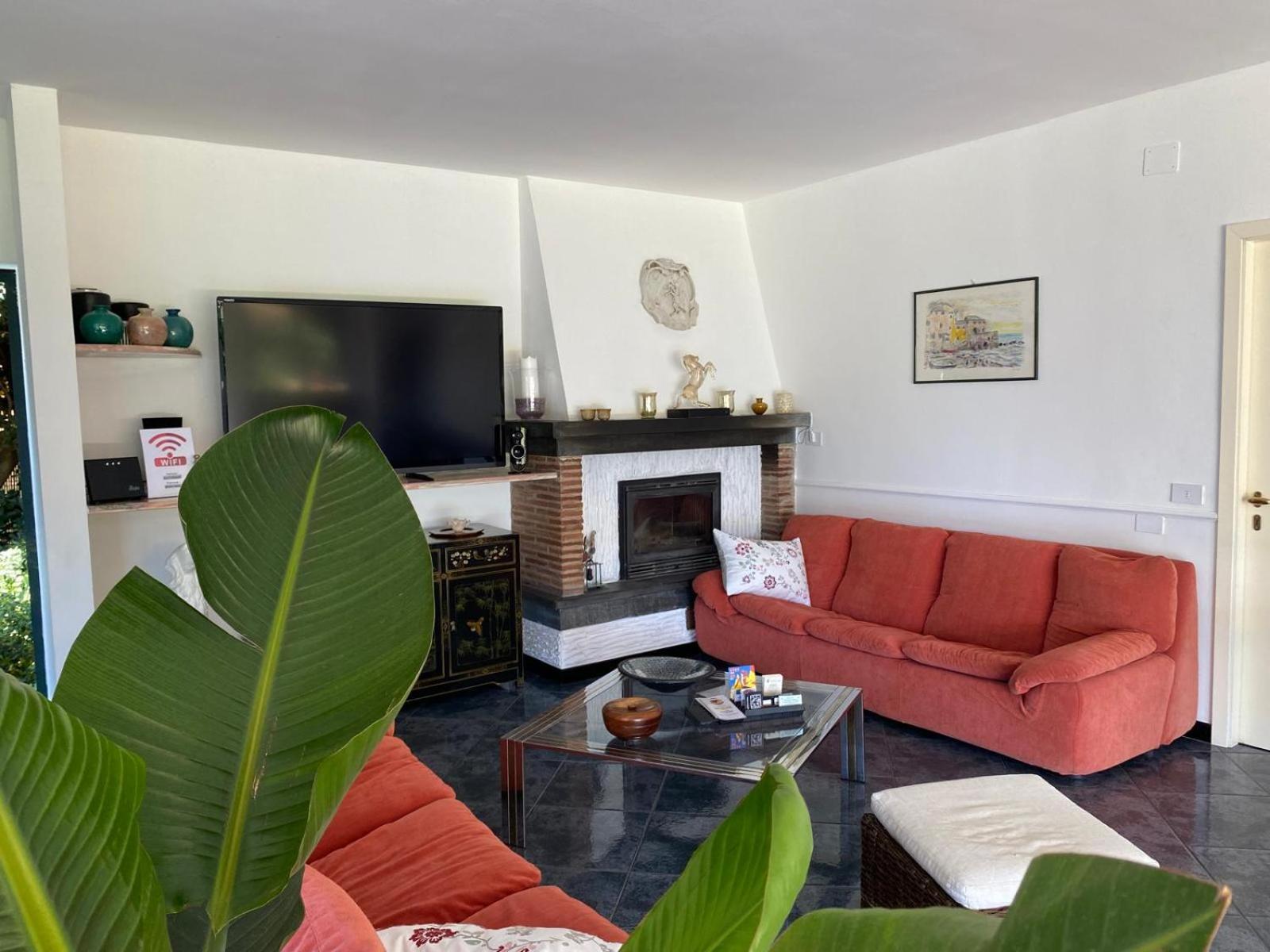 Versilia - Pietrasanta - Le Colmate Guesthouse Tonfano Eksteriør bilde